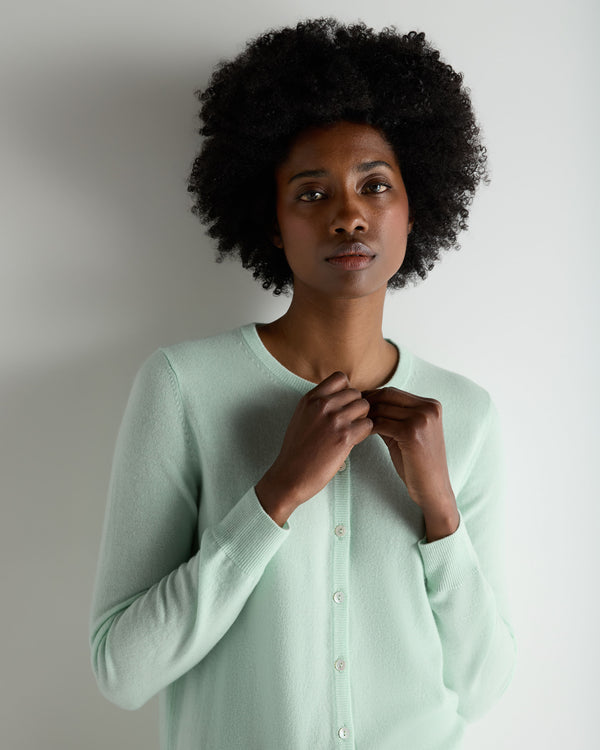 N.Peal Women's Olivia Round Neck Cashmere Cardigan Mint Green