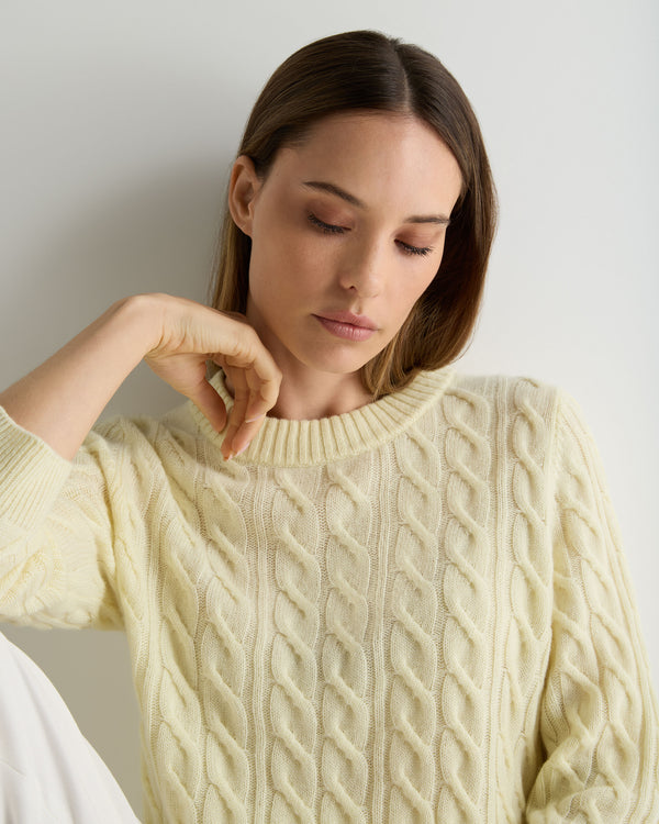 N.Peal Women's Emilia Cable Round Neck Cashmere Jumper Butter Yellow