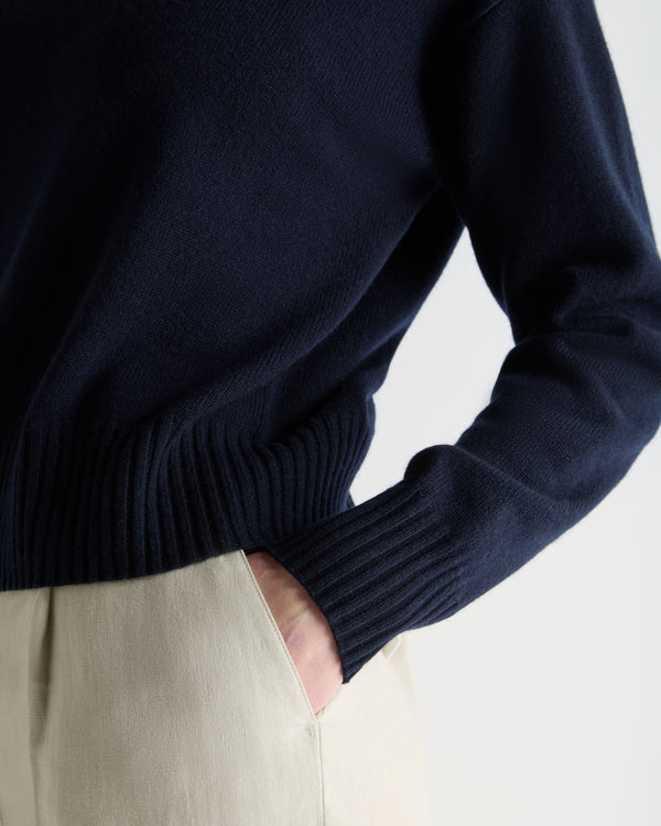 N.Peal Women's Crop Boat Neck Cashmere Jumper Navy Blue