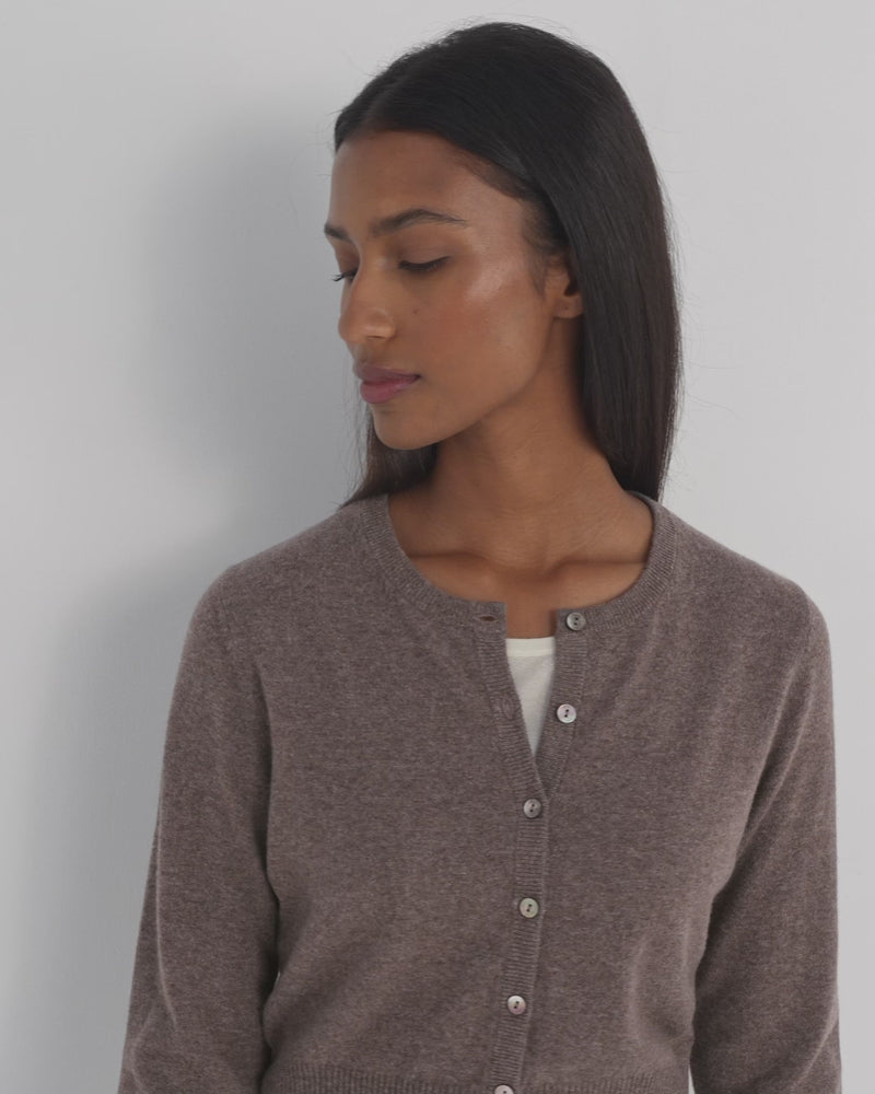 N.Peal Women's Ivy Cropped Cashmere Cardigan Otter Brown