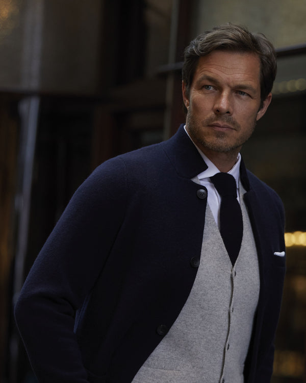 N.Peal 007 Milano Knitted Cashmere Waistcoat Fumo Grey