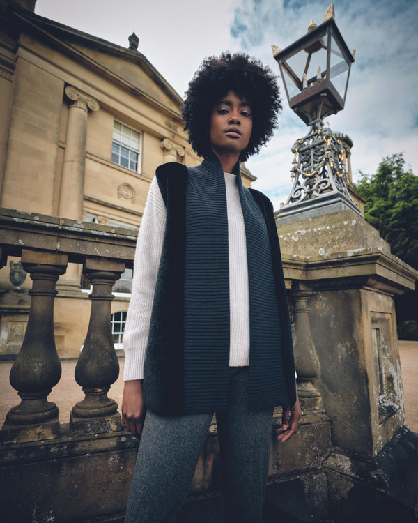N.Peal Women's Shearling Belted Cashmere Gilet Navy Blue