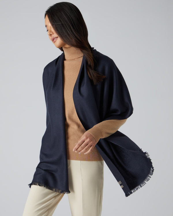 N.Peal Women's Pashmina Cashmere Stole Navy Blue