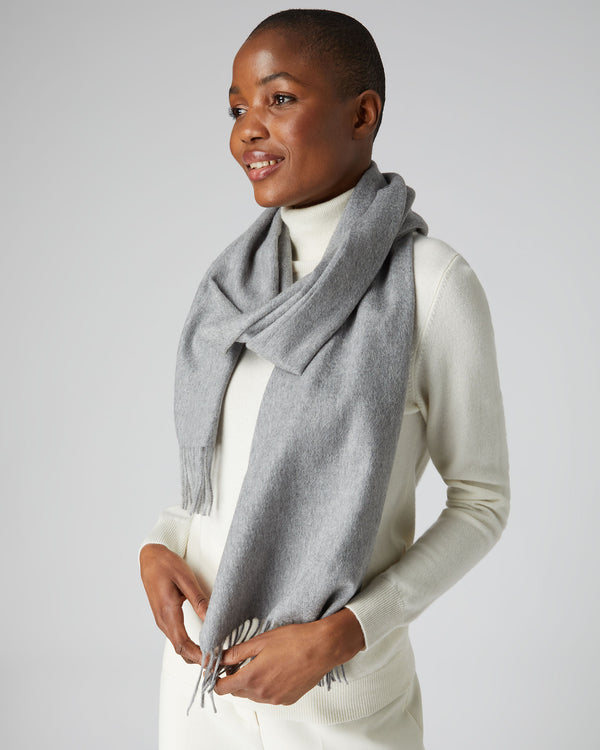 N.Peal Unisex Large Woven Cashmere Scarf Flannel Grey