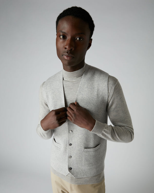 N.Peal 007 Milano Knitted Cashmere Waistcoat Fumo Grey