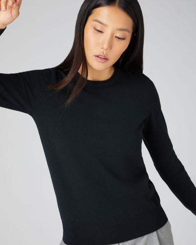 N.Peal Women's Evie Classic Round Neck Cashmere Jumper Black