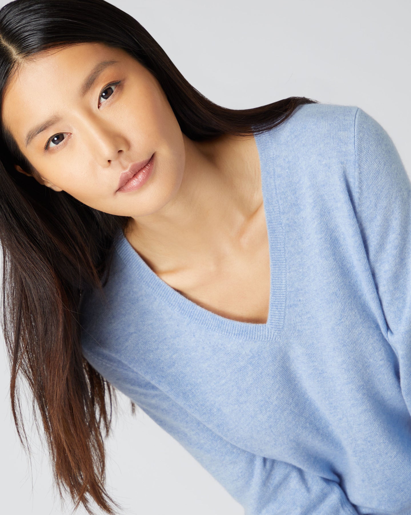 Women's V Neck Cashmere Jumper Cornflower Blue N.Peal