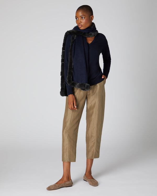 N.Peal Women's Phoebe V Neck Cashmere Jumper Navy Blue