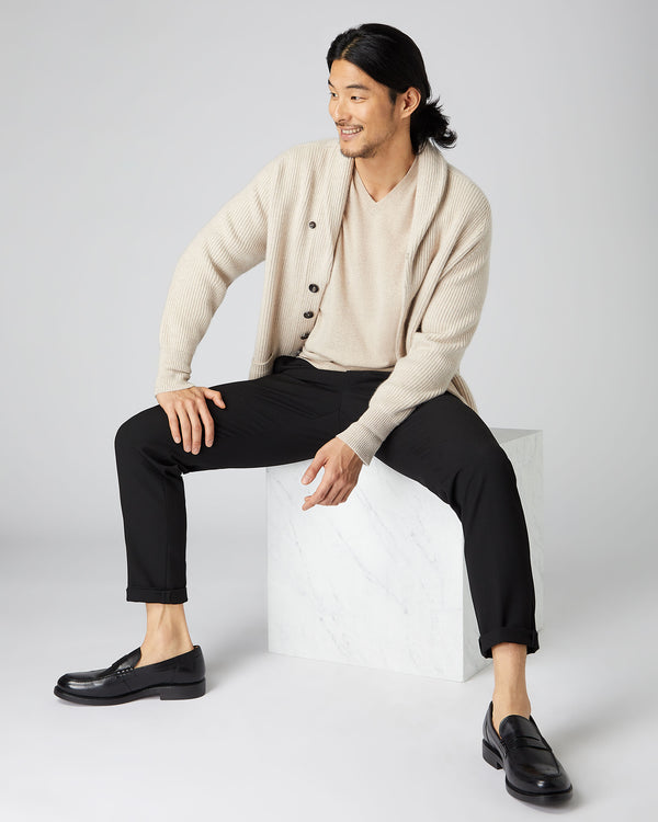 N.Peal Men's Baby Cashmere V Neck Jumper Oatmeal Brown