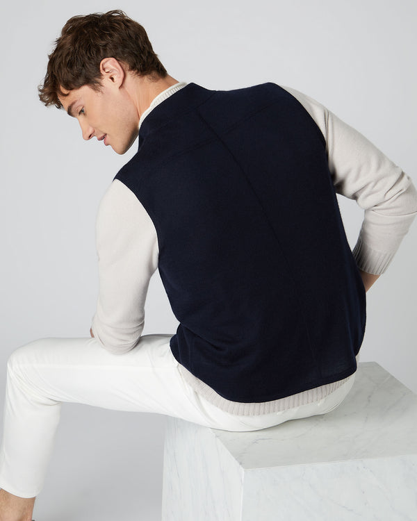N.Peal Men's Bayswater Fine Gauge Cashmere Gilet Navy Blue