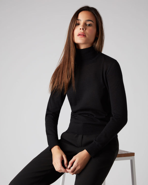 N.Peal Women's Margot Superfine Cashmere Roll Neck Jumper Black
