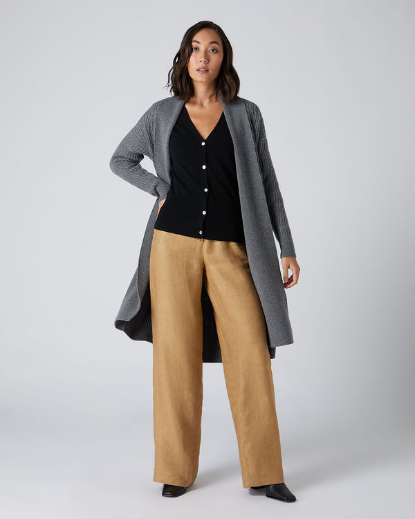 N.Peal Women's V Necked Cashmere Cardigan Black