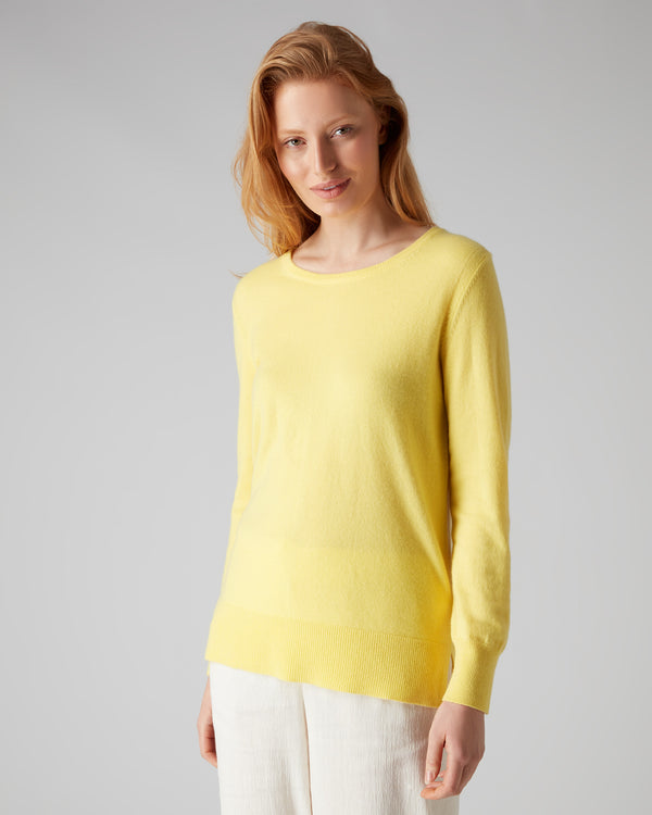 N.Peal Women's Relaxed Round Neck Cashmere Jumper Sunshine Yellow
