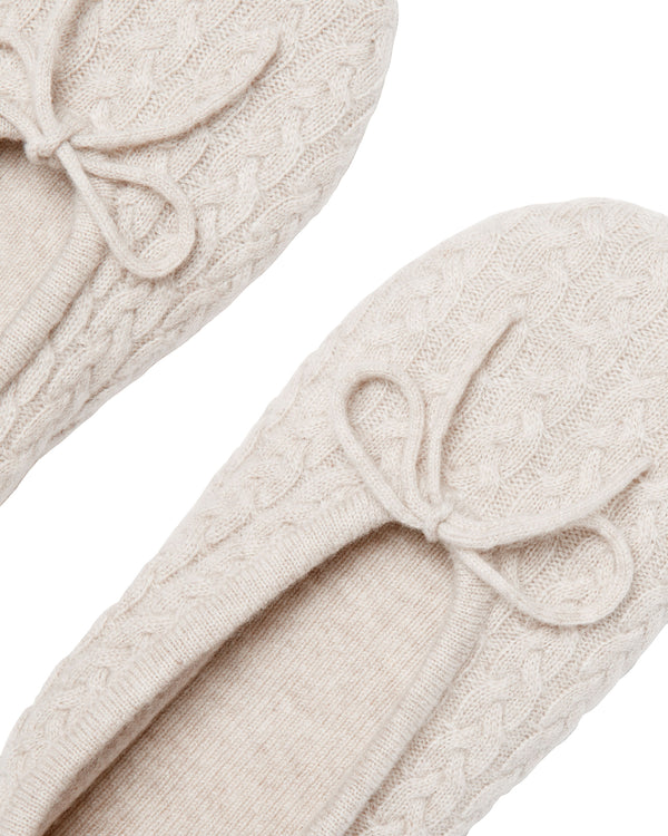 N.Peal Women's Cable Cashmere Slippers Ecru White