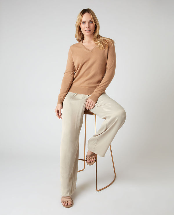 N.Peal Women's V Neck Cashmere Jumper Sahara Brown