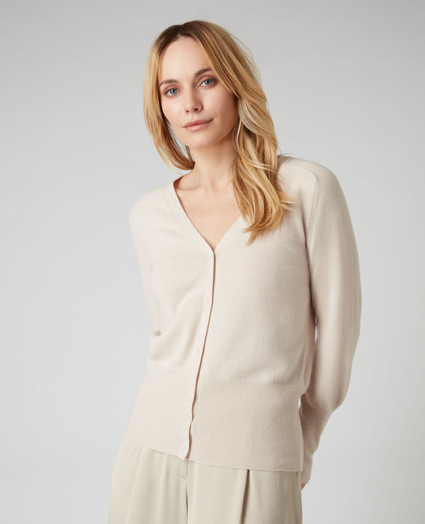 N.Peal Women's V Necked Cashmere Cardigan Almond White