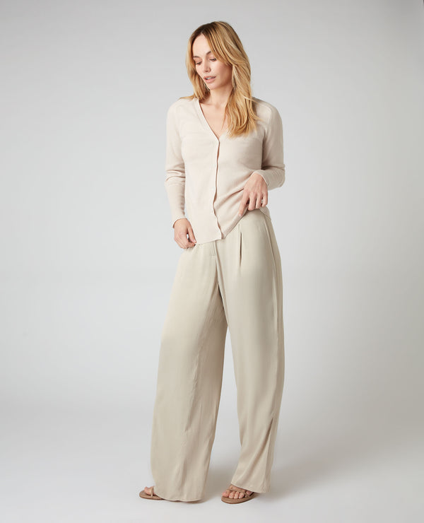 N.Peal Women's V Necked Cashmere Cardigan Almond White