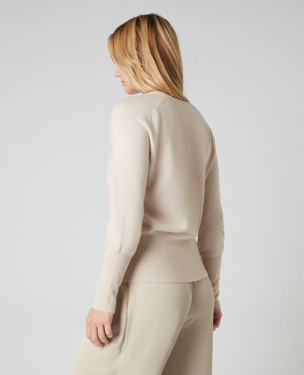 N.Peal Women's V Necked Cashmere Cardigan Almond White