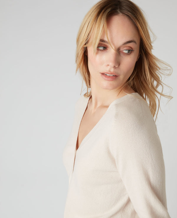 N.Peal Women's V Necked Cashmere Cardigan Almond White